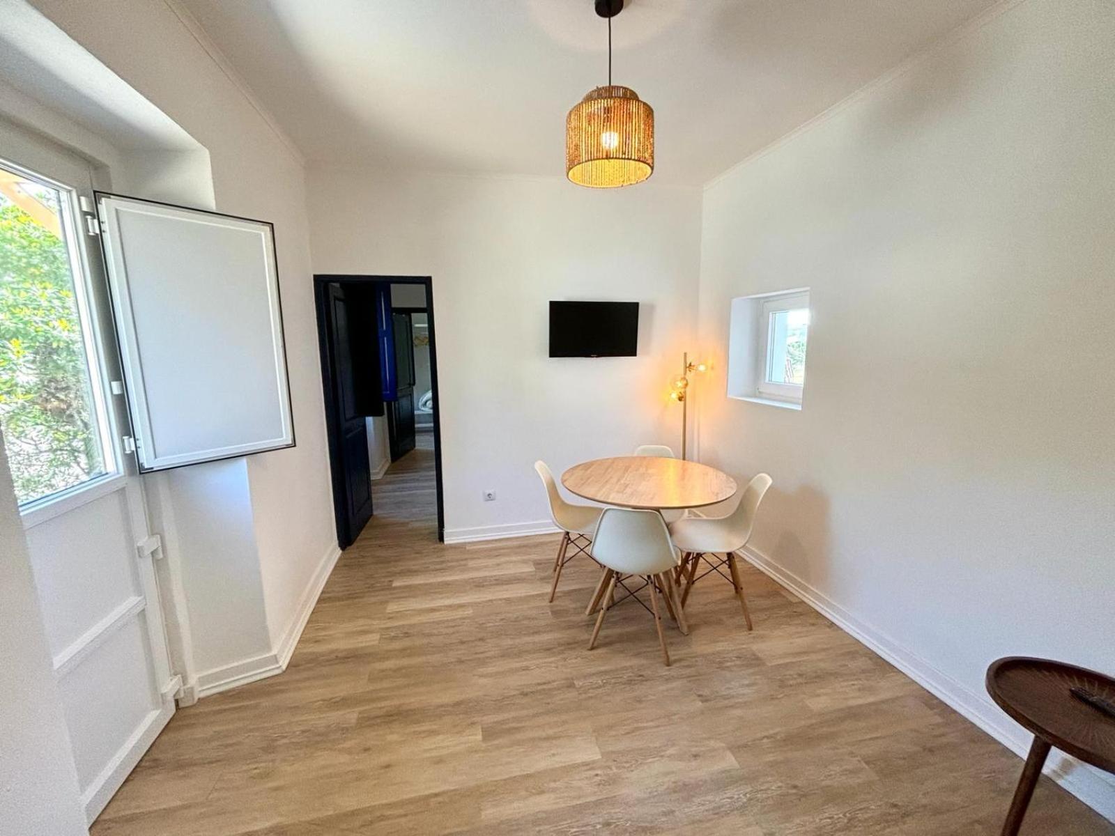 Pine & Apple Beach House Colares Eksteriør billede