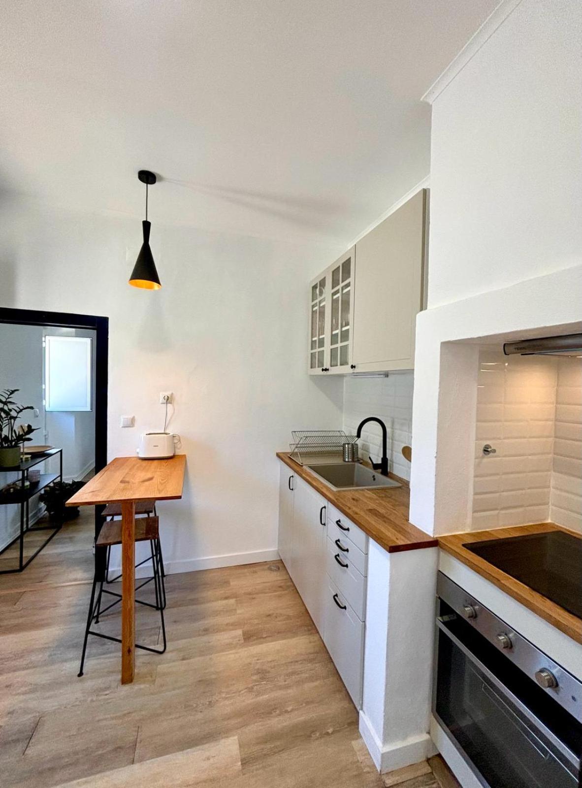 Pine & Apple Beach House Colares Eksteriør billede