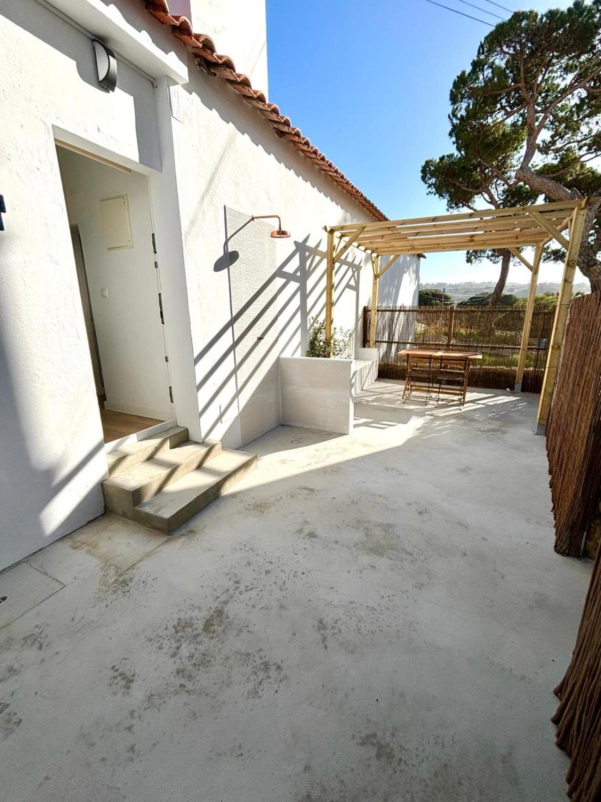 Pine & Apple Beach House Colares Eksteriør billede